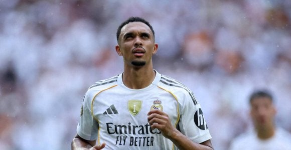 RマドリードDFアレクサンダー・アーノルドが左足大腿直筋負傷