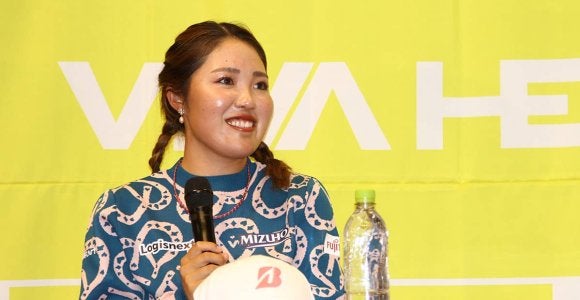 古江彩佳が地元・神戸から“出張”イベント 契約アパレルを都内でアピール