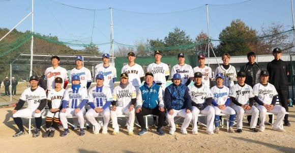 「原点」にかえった亜大OB、ソフトバンク東浜巨らが球界発展願い、子どもたちに熱いメッセージ