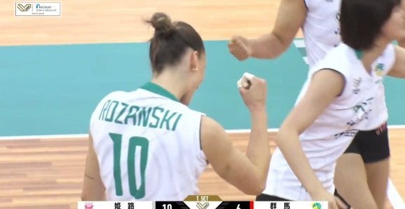 女子バレー 速すぎて見えない超速ハイタッチ