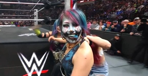 日本人女子レスラーが凶行 「一線を越えた」