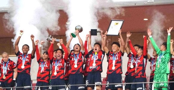 鹿島ユース３冠「この場を借りて３年生に感謝伝えたい」指揮官が１、２年生中心のチーム支えた最高学年に感謝