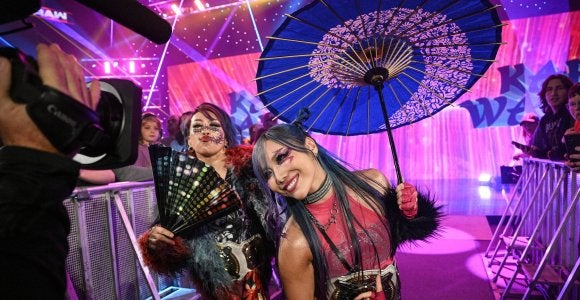 人気日本人女子レスラー、キュートな“トナカイ風”衣装が大バズり