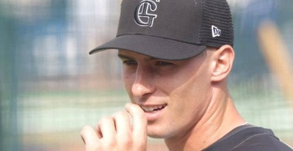 「僕は戻りたい」育成から這い上がったチェコ人助っ人が告白　不運に苛まれた巨人時代の“財産”と日本野球「練習は長くてハード」